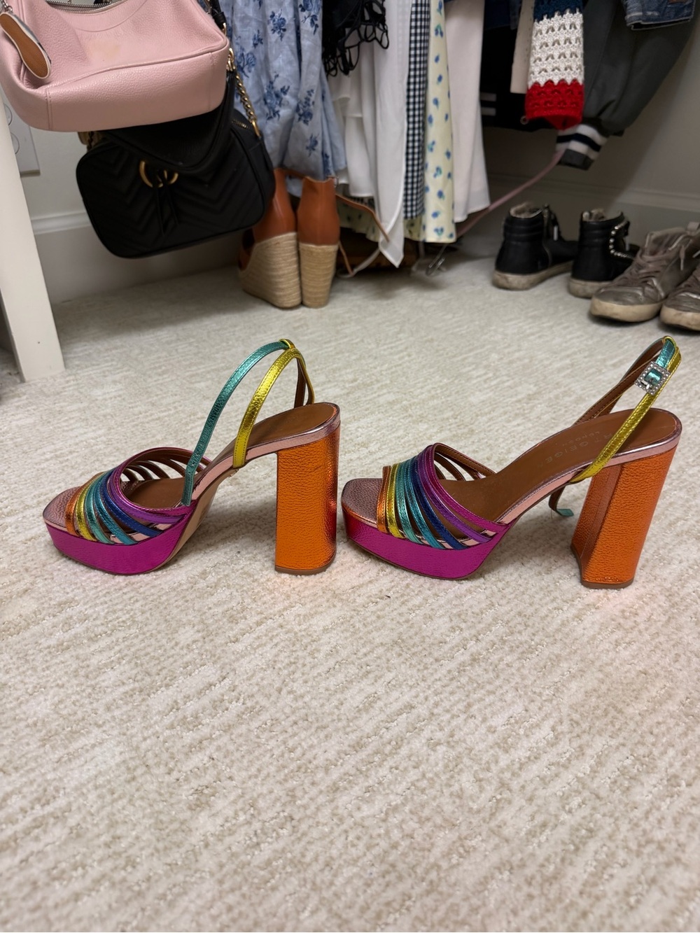 Kurt Geiger size 39 Multicolor Metallic Strappy Sandals - Picture 2 of 5